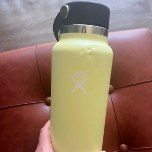 40oz Hydroflask “Pineapple”